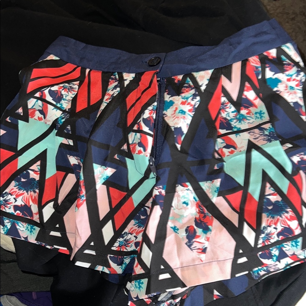 Cute colorful pleated shorts